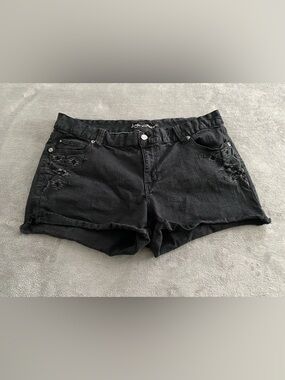 Black Distressed Denim Shorts Size 18 Stretch Cuffed Hem